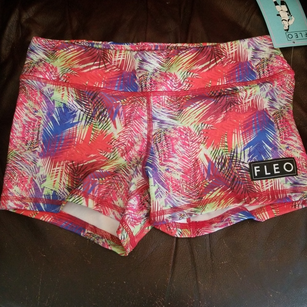 Tropical fleo shorts
